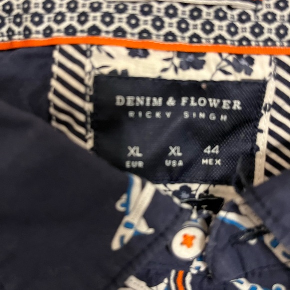 Denim and flower button down shirt - Picture 2 of 2